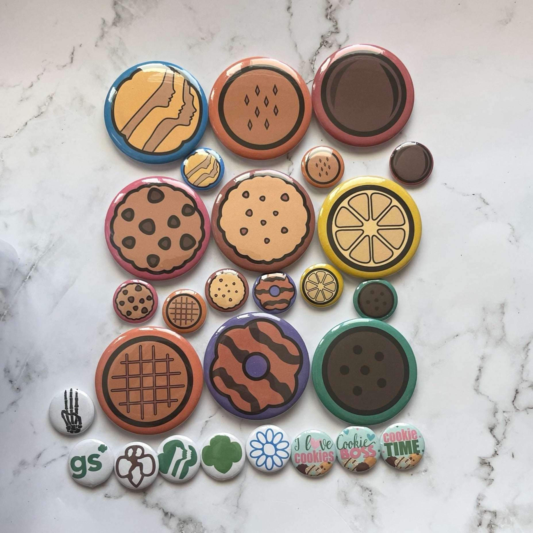 18 pack Girl Scout Pinback Button HUGE BUNDLE - MetalLadyBoutique