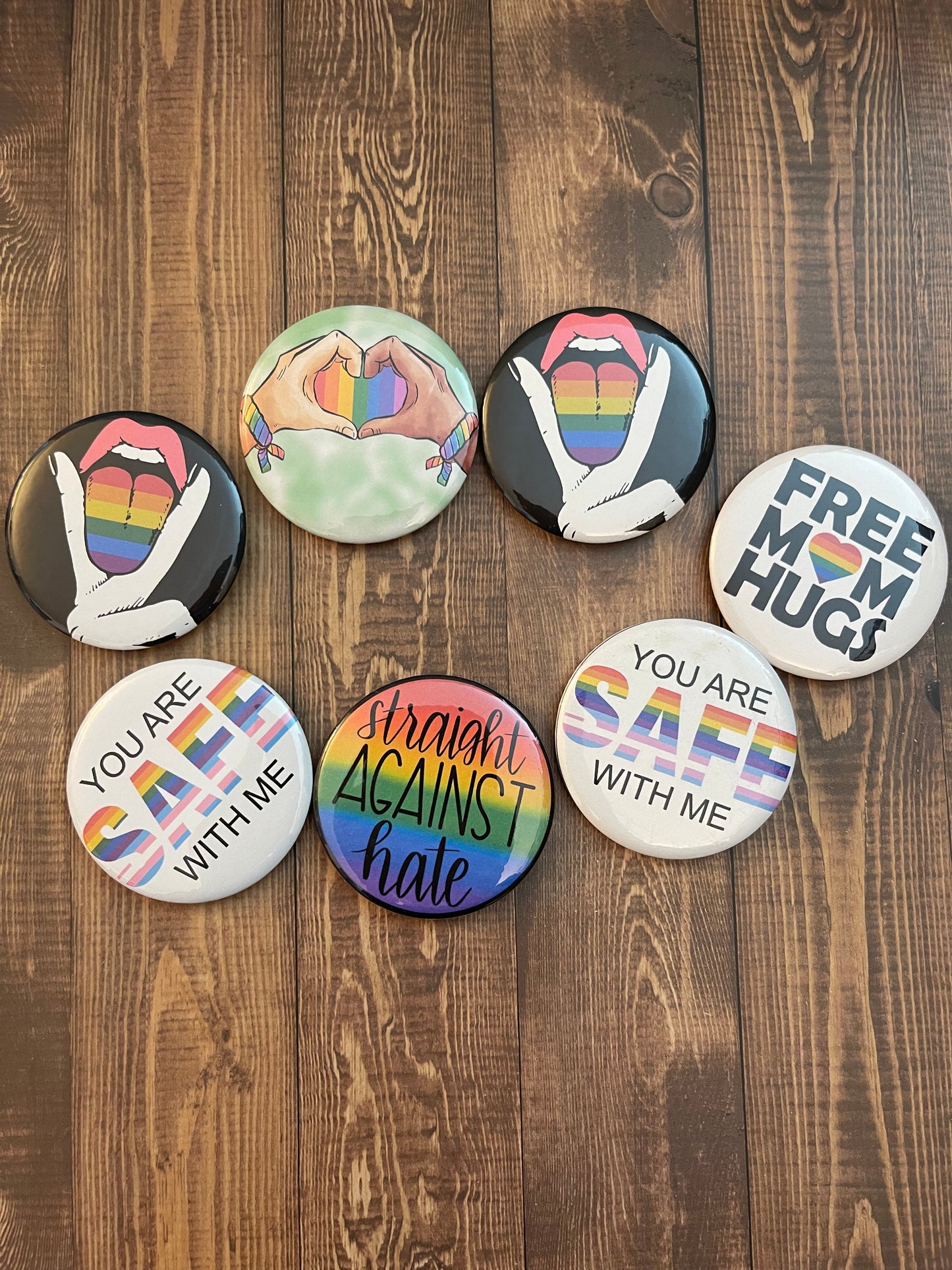 Free Mom Hugs 2.2 inch pinback button